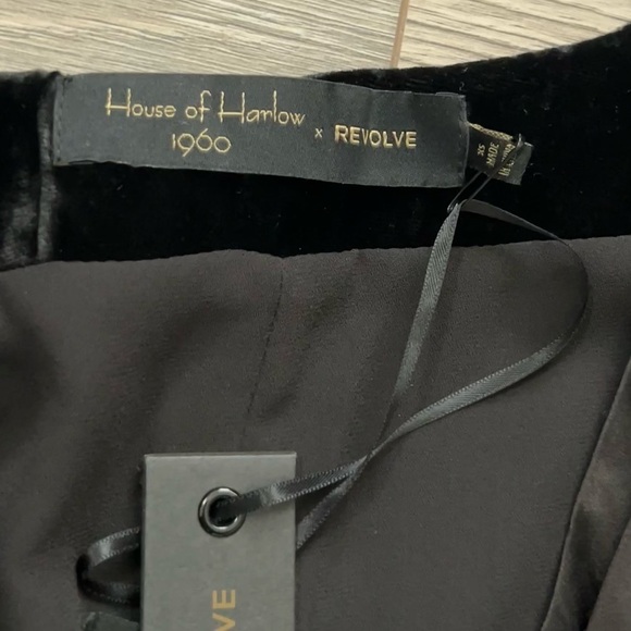 NWT House of Harlow x Revolve Elaine Velvet/Satin Bell Sleeve Mini Dress | XS - Picture 7 of 8